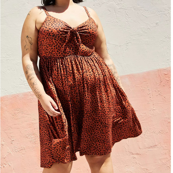 Torrid 2 (2X 18/20) Rust Orange Super Soft Leopard Print Tie Front Skater Dress - Picture 3 of 4